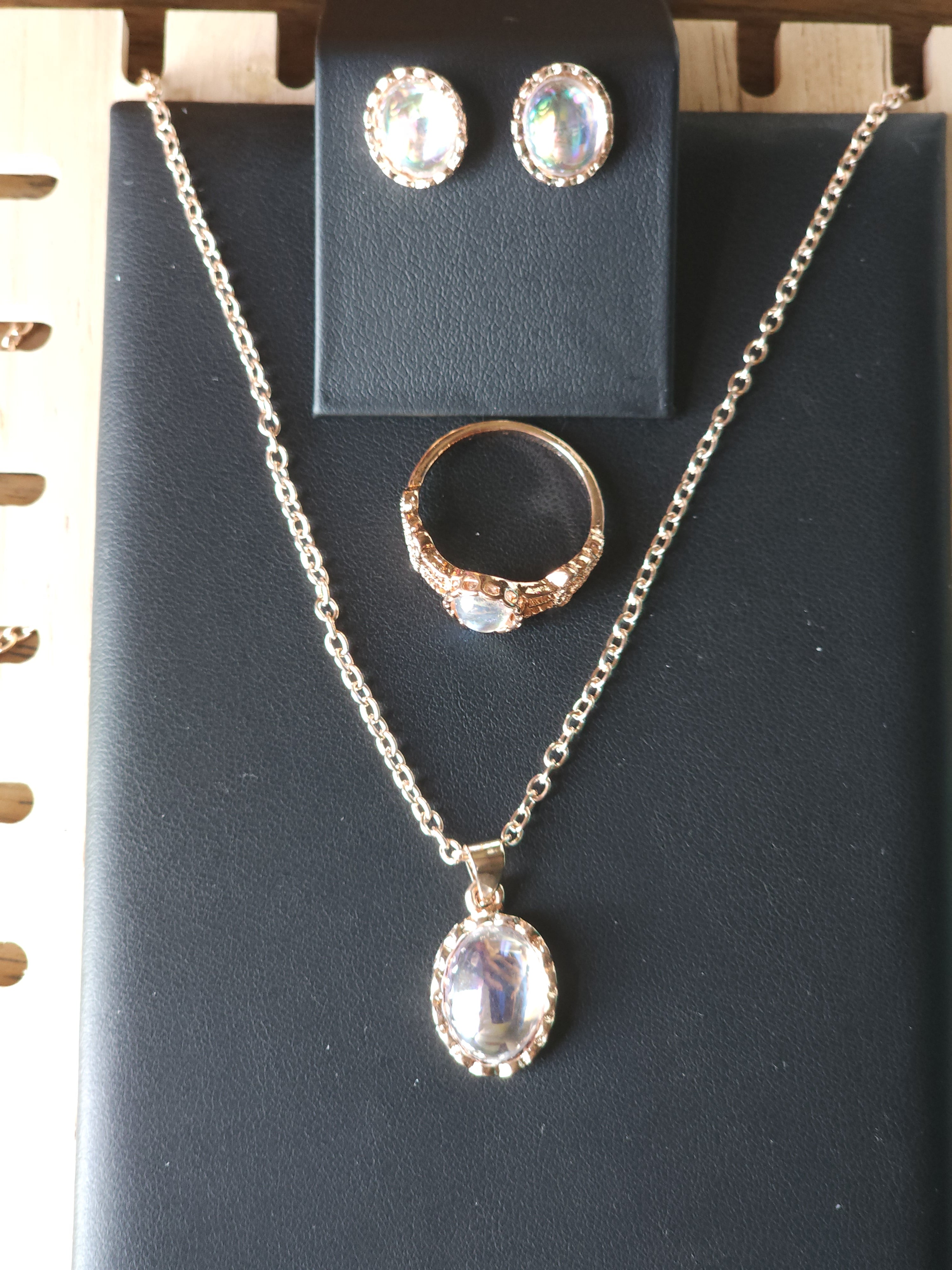 Set De Joyería Vintage 3 En 1: Collar, Aretes Y Anillo Con Piedra Opalina