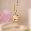 Collar Dorado "Miau Universo" con Dije de Gato Planeta y Moneda