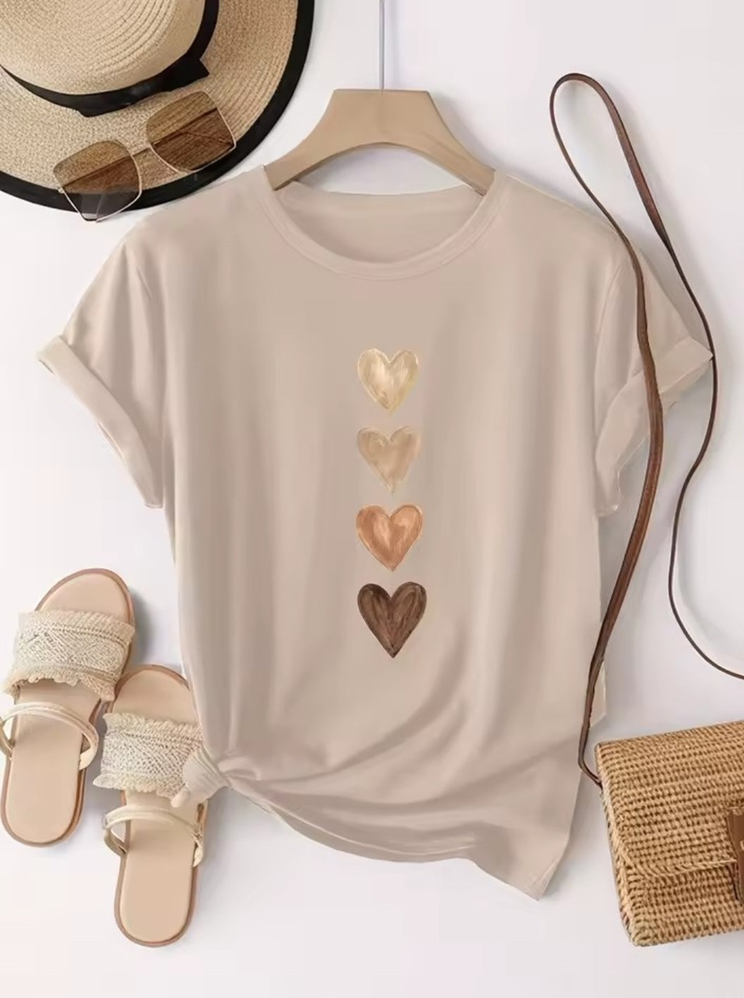 Fashion Women T Shirt Heart Print Round Neck Tops Female Short Sleeve Tee