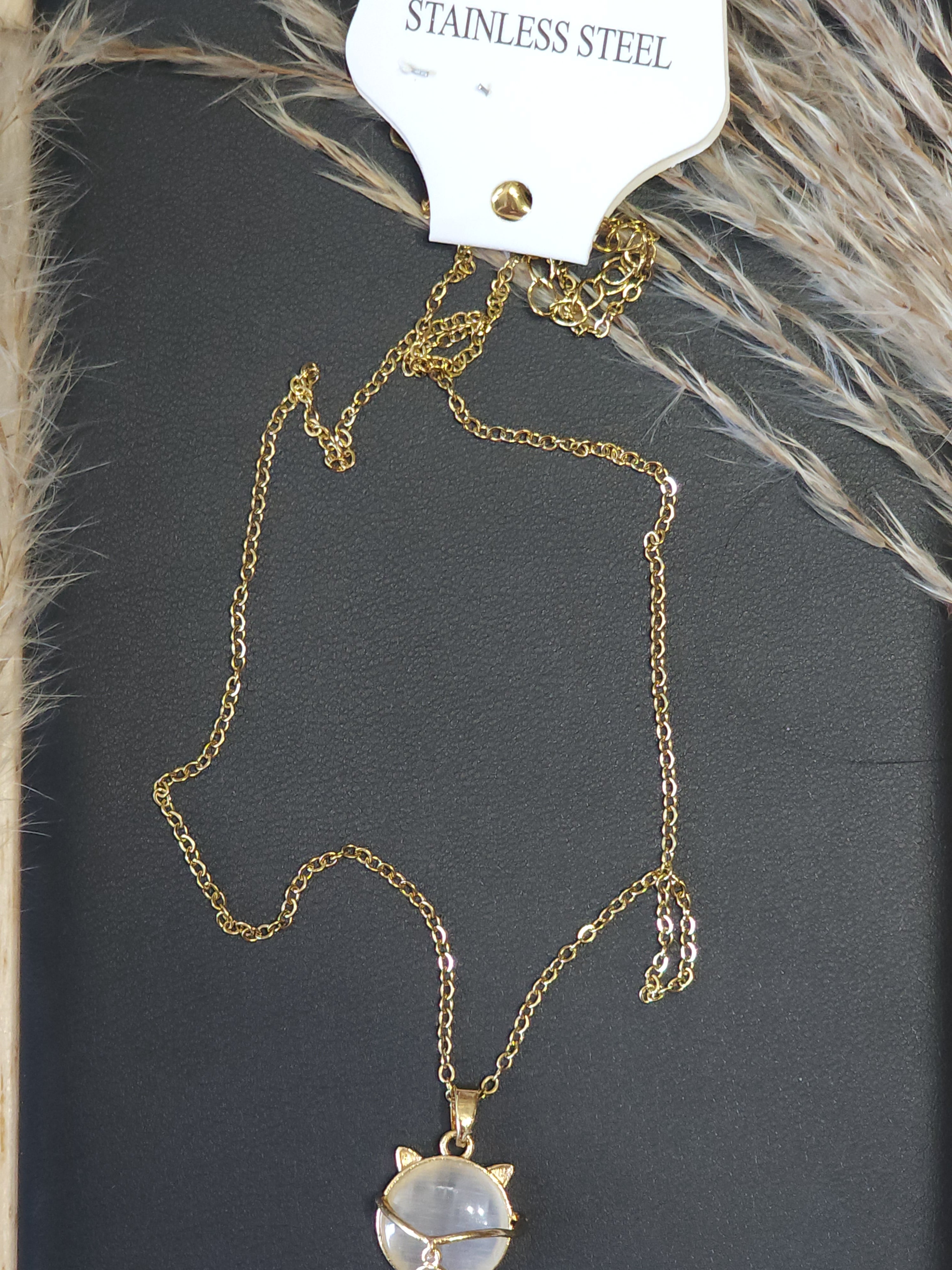 Collar Dorado "Miau Universo" con Dije de Gato Planeta y Moneda